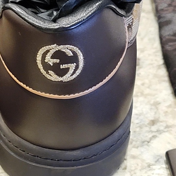 Eclusive & Rare and Desirable Classic Sneakers New, Never Used 7.5(G) Gucci Size - Picture 8 of 14